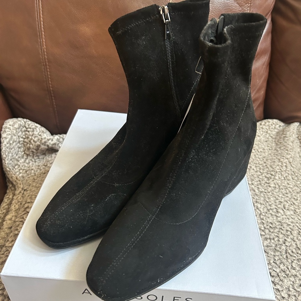 AEROSOLES Black Ankle Boots